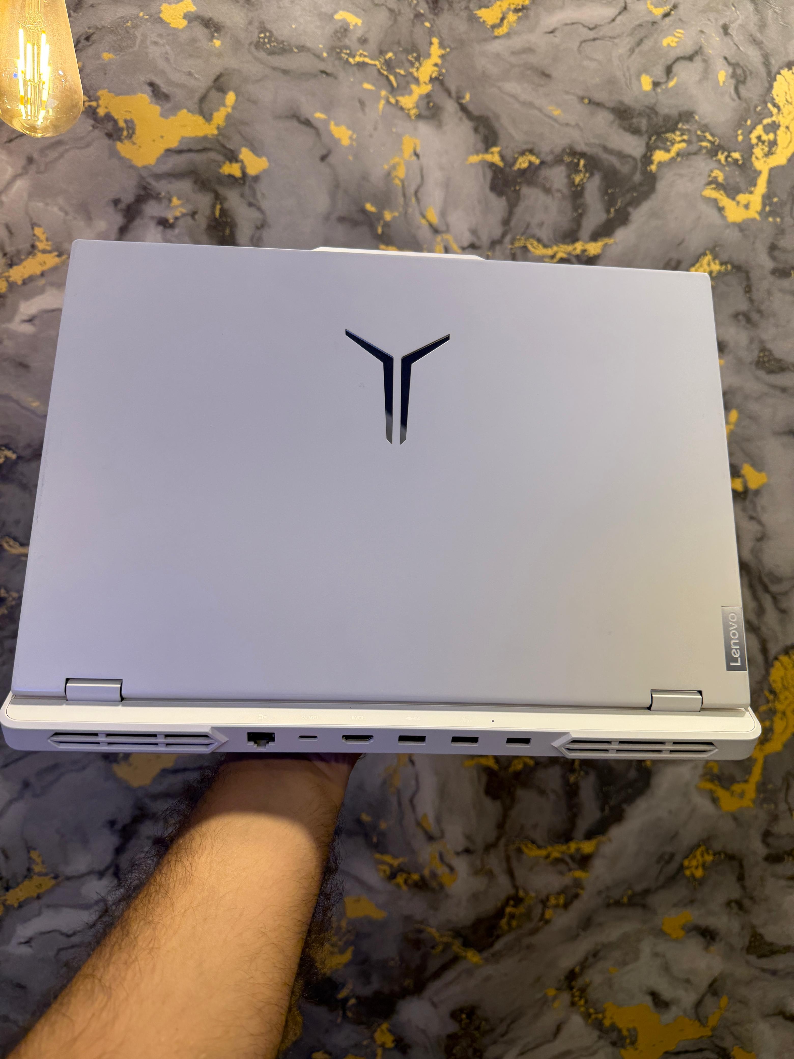 Lenovo Legion R9000P (ARX8) White Edition